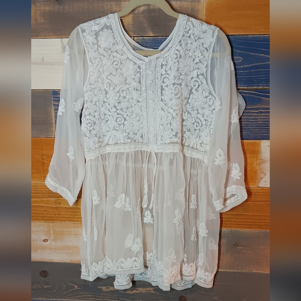 Kurti Top Ivory M Embroided Swing Top - Picture 2 of 7